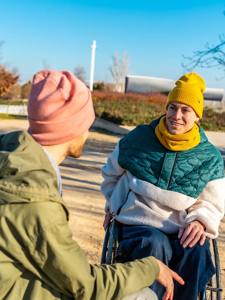 Menschen mit Pflegebedarf erleben Alltag, Mobilität und Teilhabe mit individueller Unterstützung.